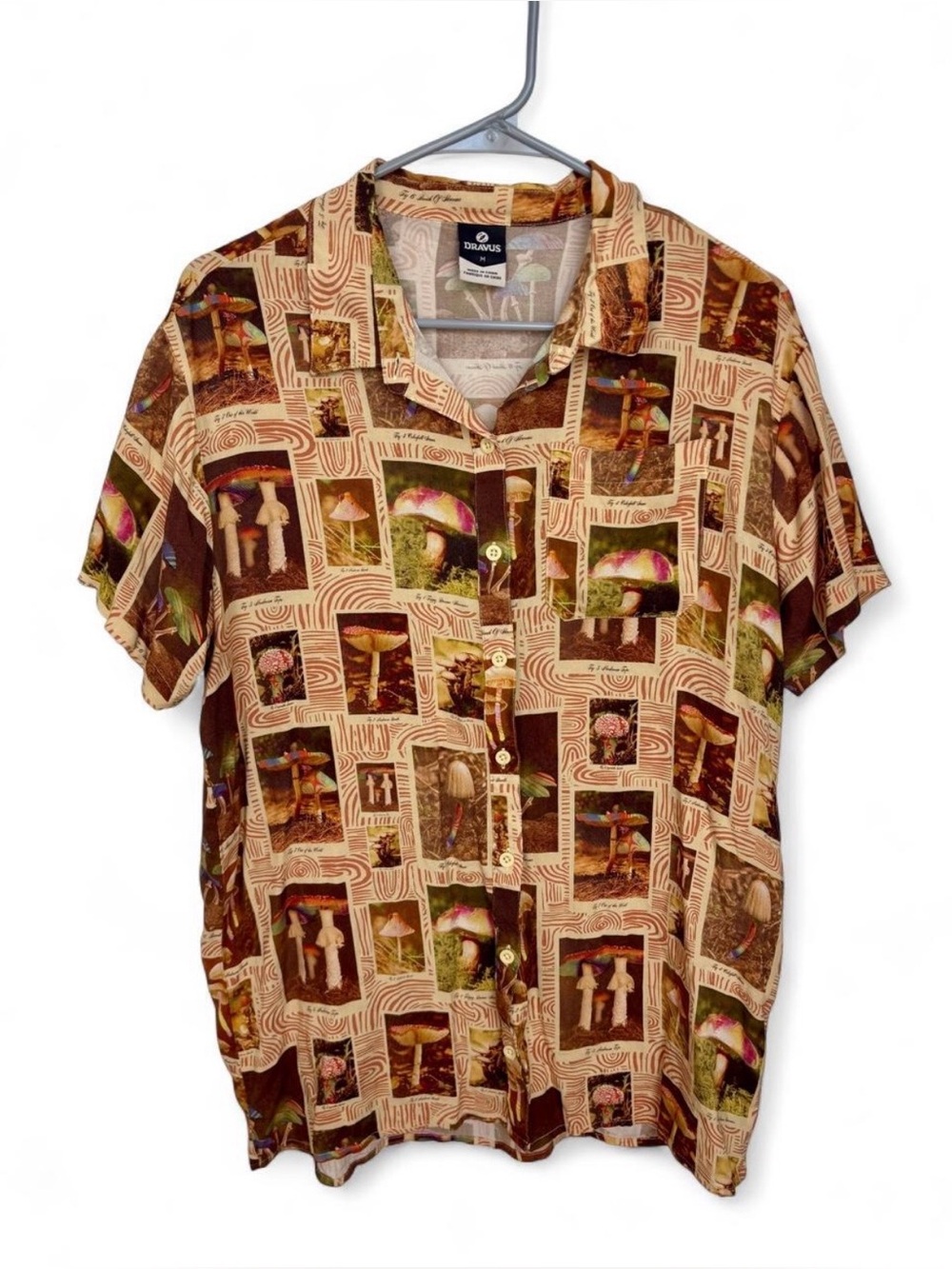 Women's Zumiez Dravus Mushroom Button Down Short Sleeve Top Medium Nature